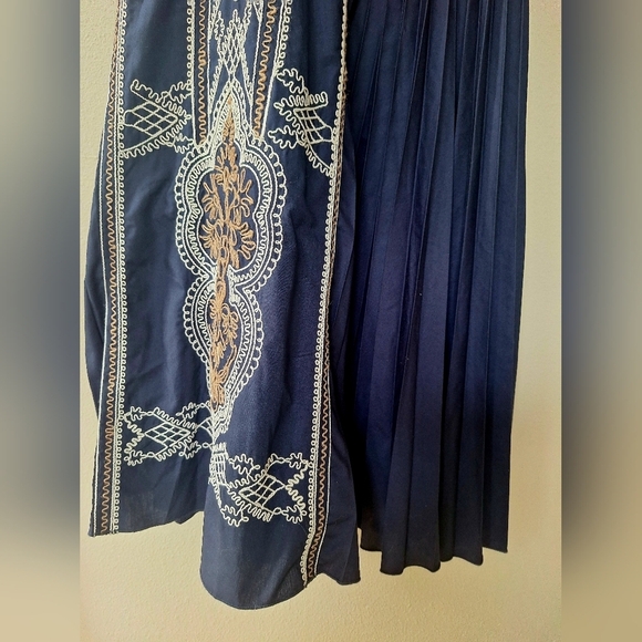 NWT Label Ritu Kumar Navy Janette Midi Dress Embroidred Pleated Womens Size L - Picture 7 of 10